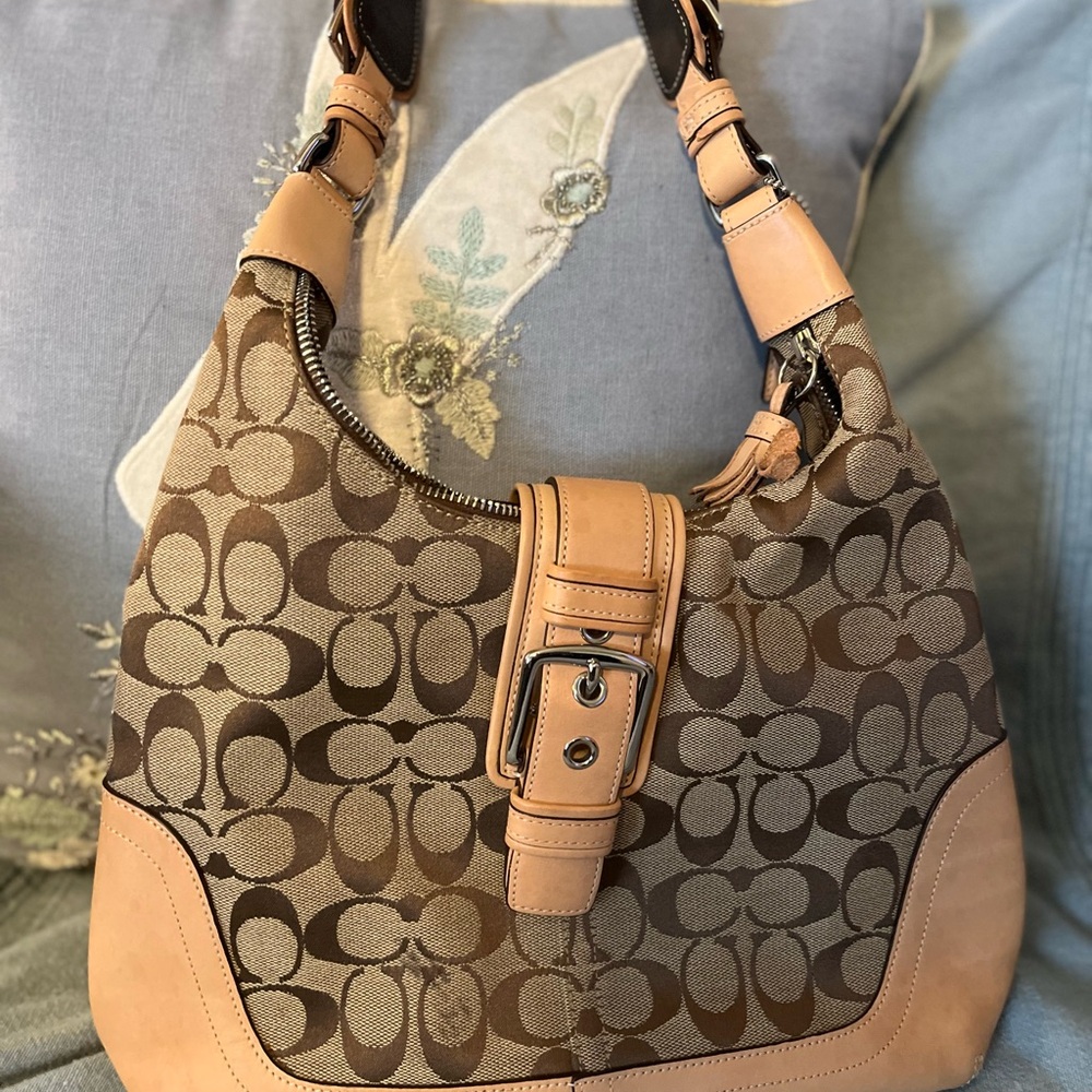 COACH J-6824 Vintage handbag tan Signature C canvas w/Leather  and silver